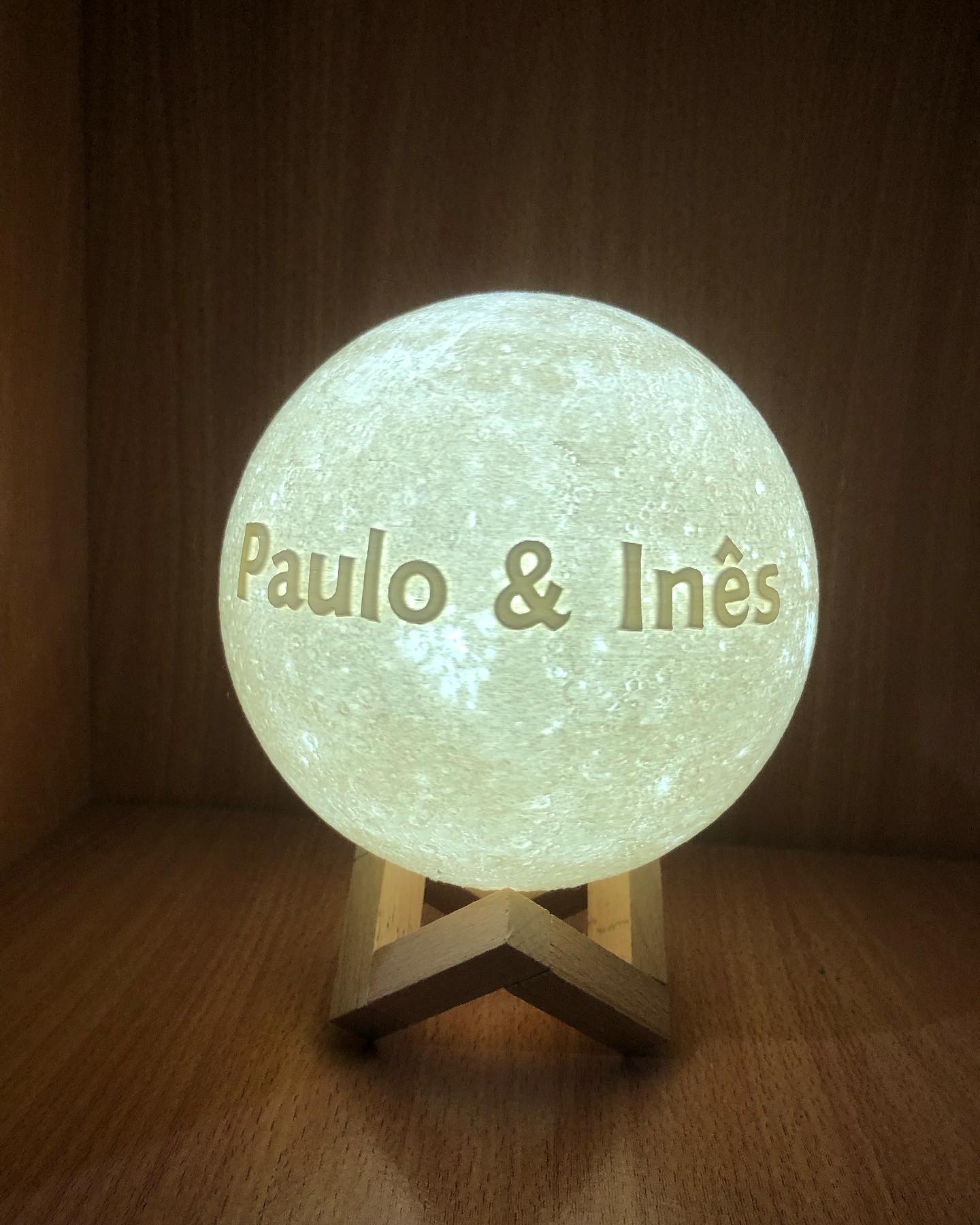 Lua Iluminada Personalizável - 16 CORES